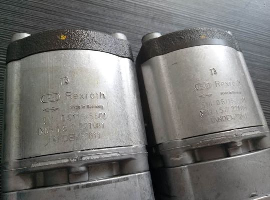 Shimadzu Hydraulic Gear Pump 4255303 9218004 for Excavator Ex100-2 Ex120-2 Ex200-2